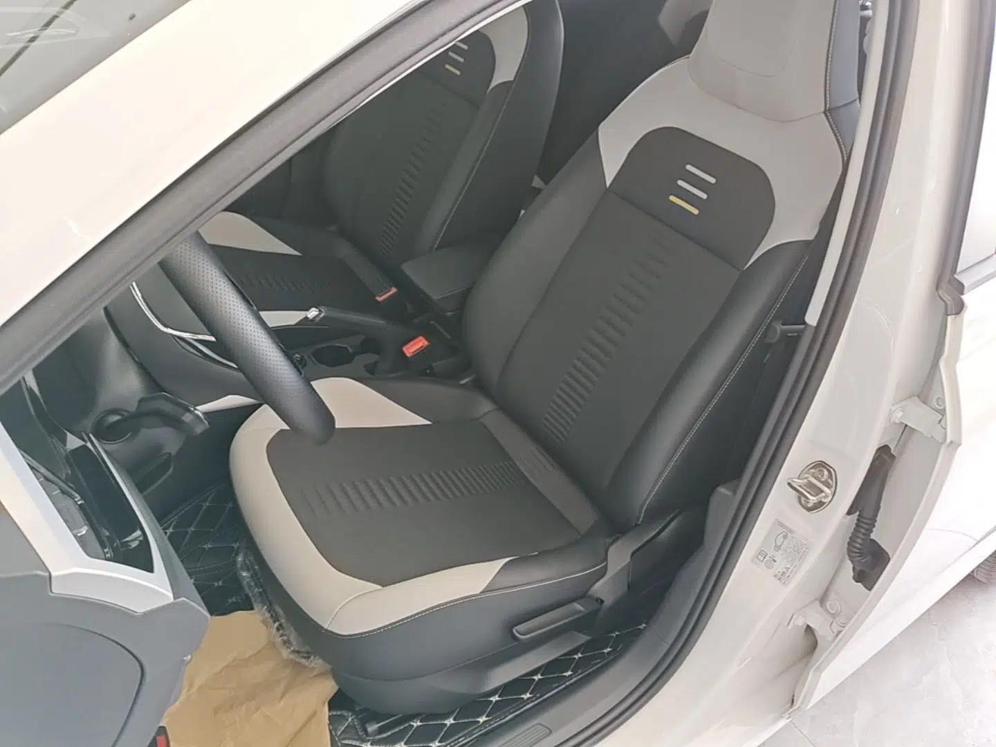 Volkswagen Polo 2023 Restyled Plus 1.5L Automatic Colorful Tech Edition — миниатюра 17