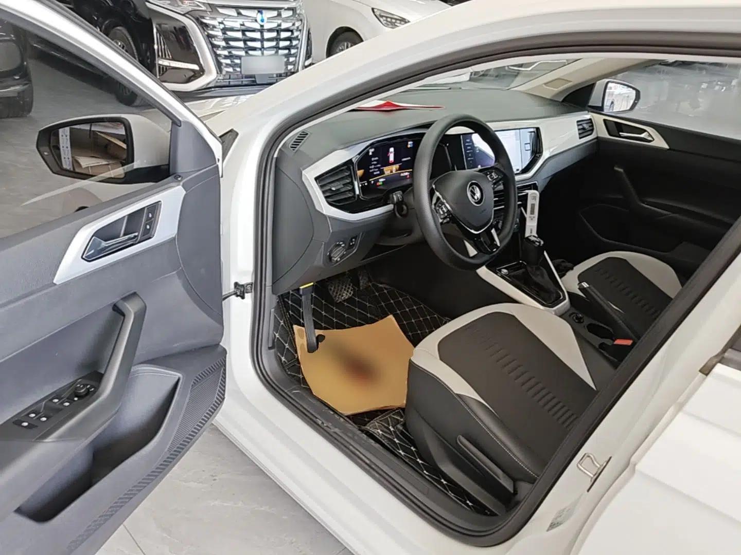 Volkswagen Polo 2023 Restyled Plus 1.5L Automatic Colorful Tech Edition — миниатюра 18