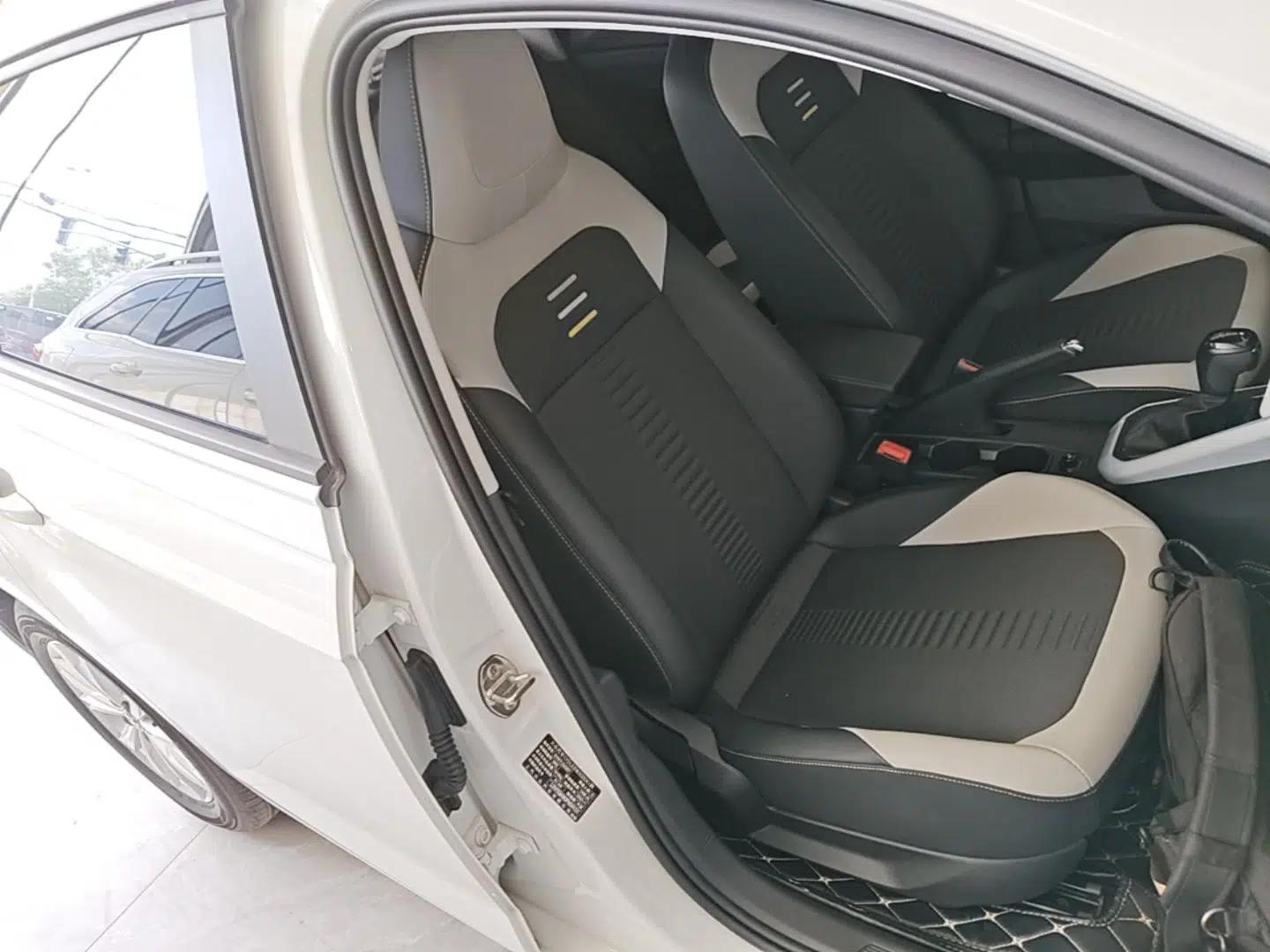 Volkswagen Polo 2023 Restyled Plus 1.5L Automatic Colorful Tech Edition — миниатюра 19