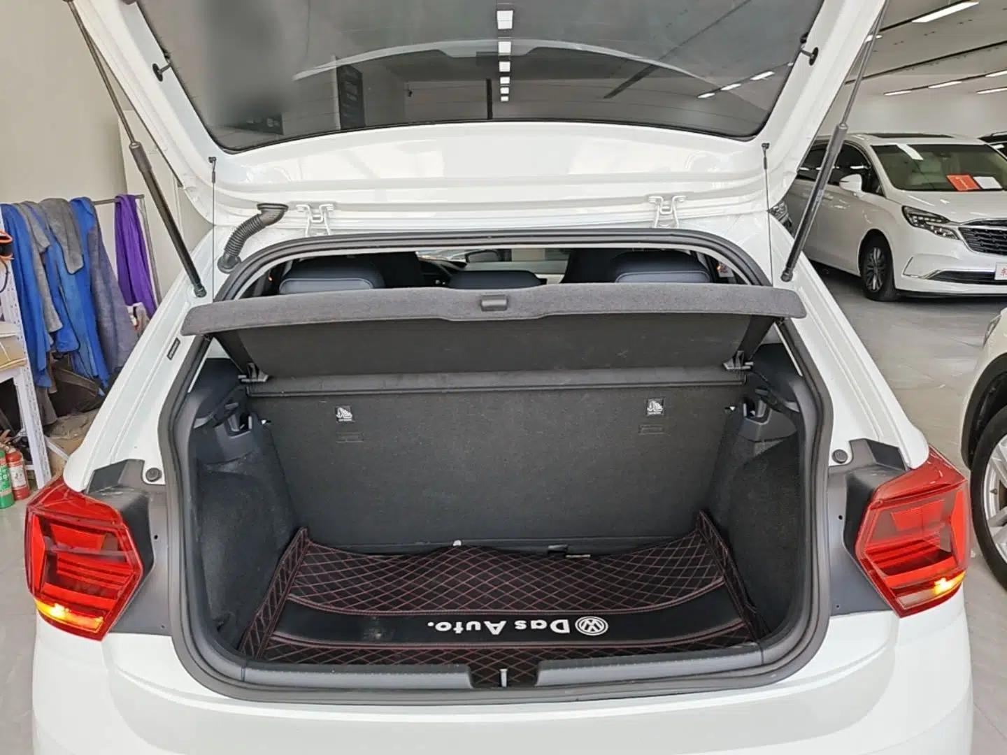 Volkswagen Polo 2023 Restyled Plus 1.5L Automatic Colorful Tech Edition — миниатюра 22
