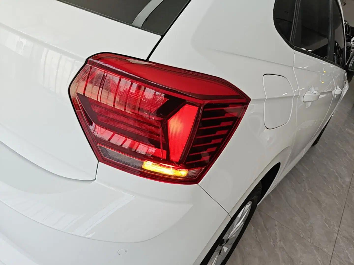 Volkswagen Polo 2023 Restyled Plus 1.5L Automatic Colorful Tech Edition — миниатюра 9