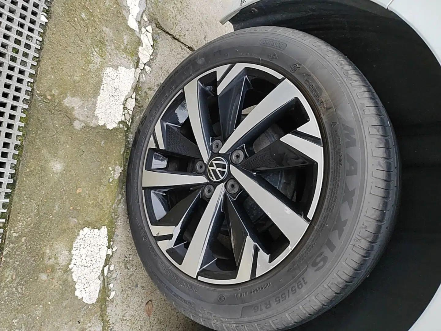Volkswagen Polo 2023 Facelift Plus 1.5L Automatic Trendy & Tech-Savvy Luxury Edition — миниатюра 11