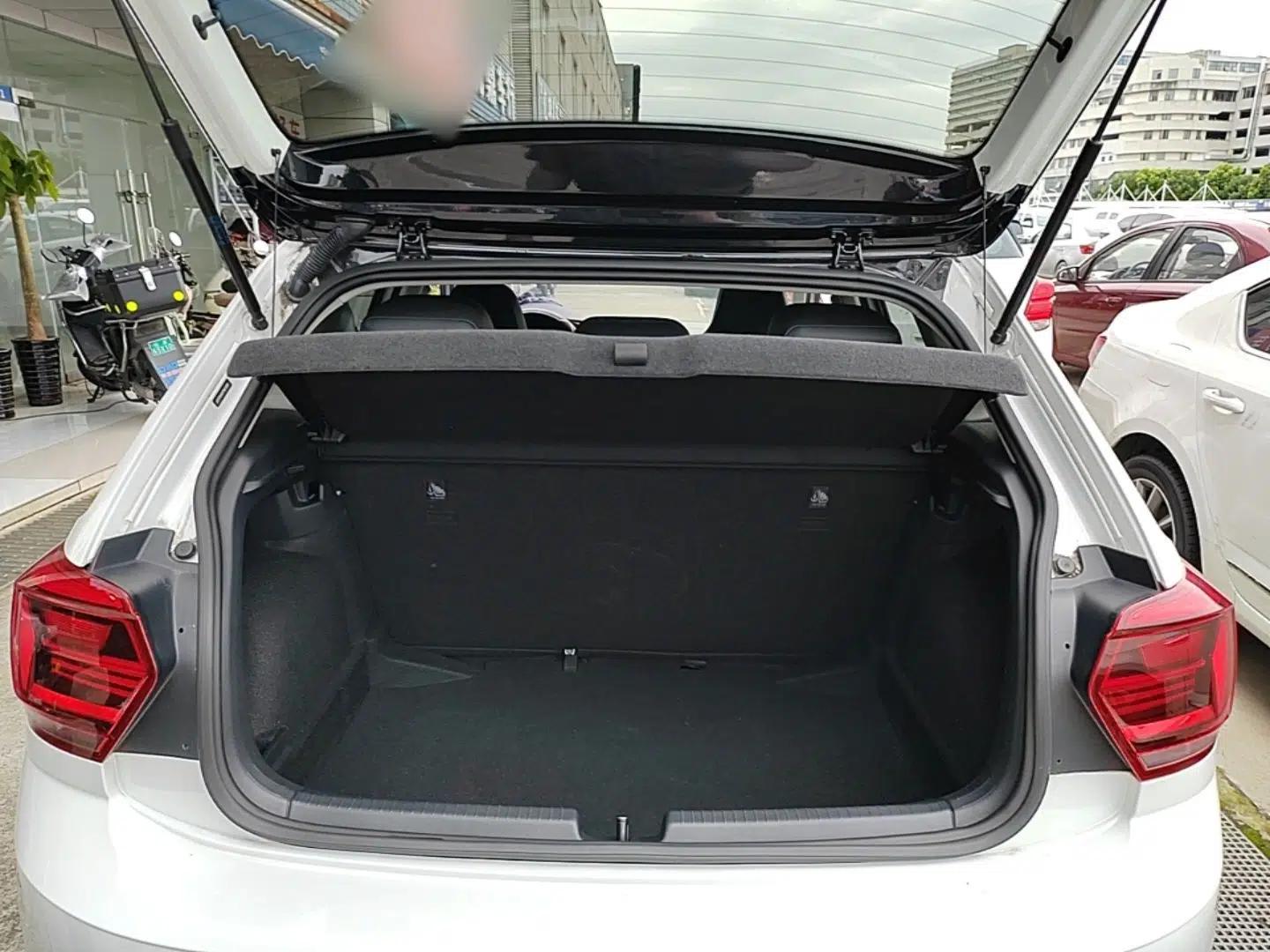 Volkswagen Polo 2023 Facelift Plus 1.5L Automatic Trendy & Tech-Savvy Luxury Edition — миниатюра 22