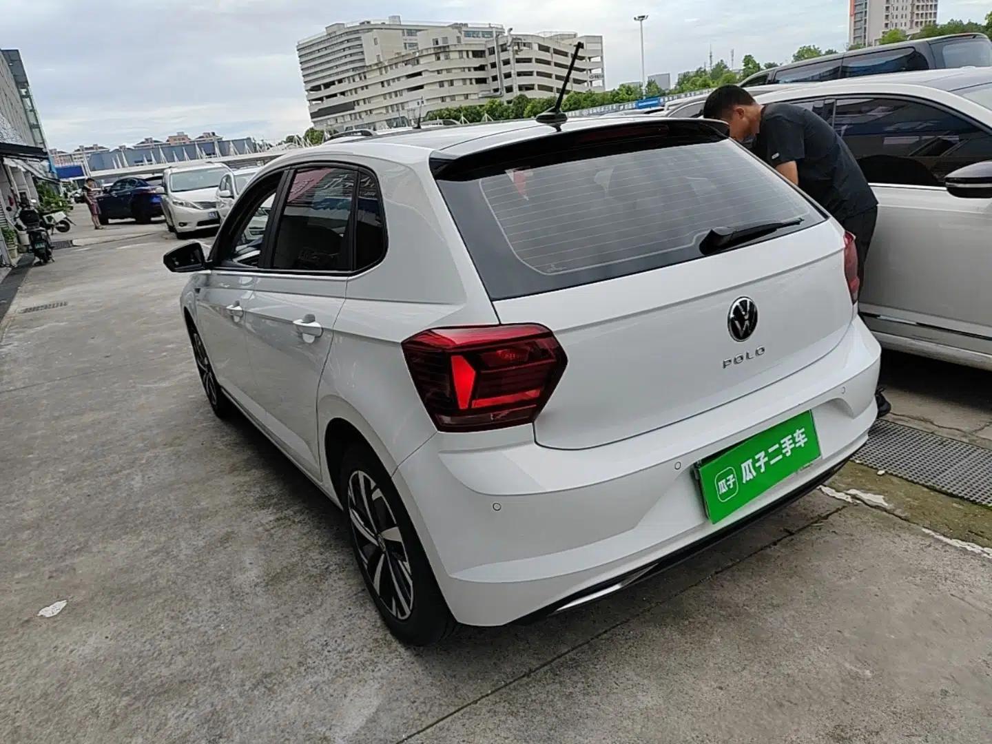Volkswagen Polo 2023 Facelift Plus 1.5L Automatic Trendy & Tech-Savvy Luxury Edition — миниатюра 4