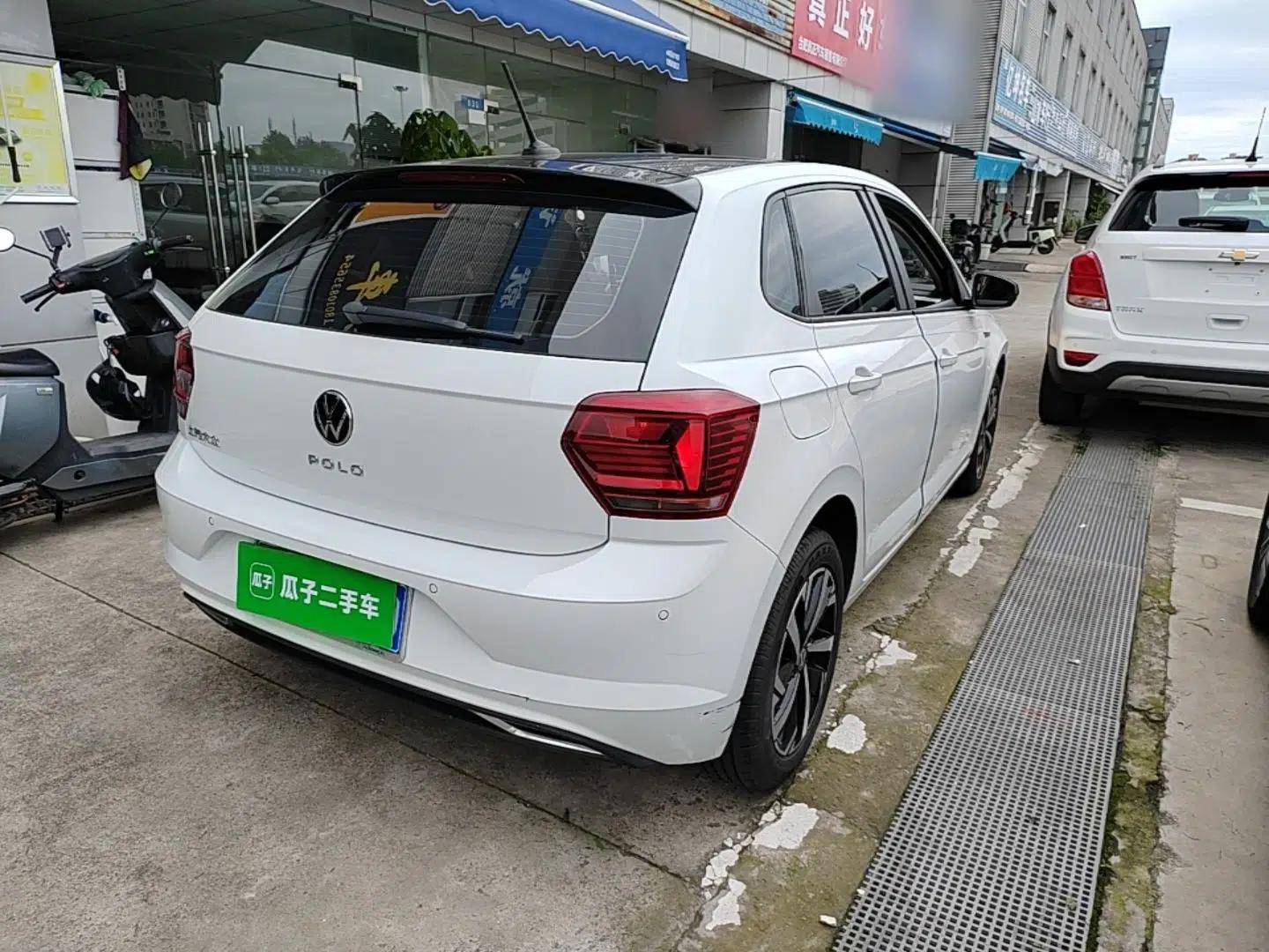 Volkswagen Polo 2023 Facelift Plus 1.5L Automatic Trendy & Tech-Savvy Luxury Edition — миниатюра 6