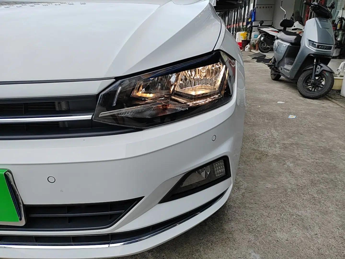 Volkswagen Polo 2023 Facelift Plus 1.5L Automatic Trendy & Tech-Savvy Luxury Edition — миниатюра 8