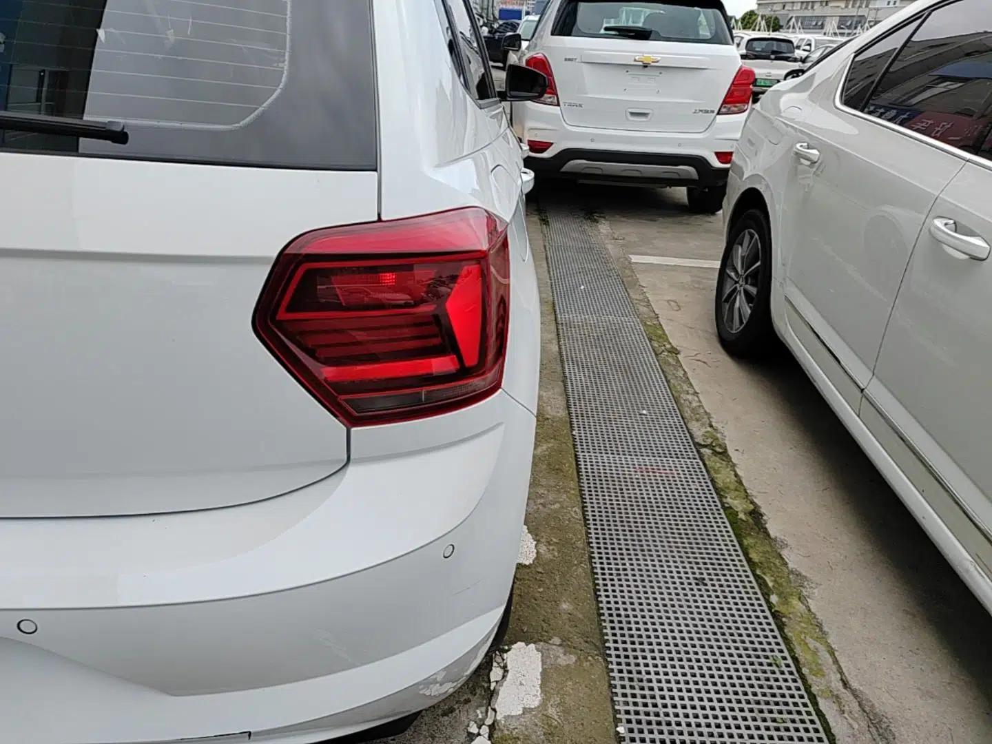 Volkswagen Polo 2023 Facelift Plus 1.5L Automatic Trendy & Tech-Savvy Luxury Edition — миниатюра 9