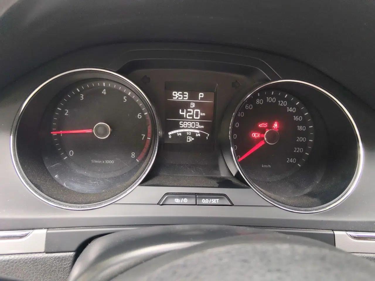 Volkswagen Bora 2015 Qihui Edition 1.6L Automatic Fashion Model — миниатюра 12