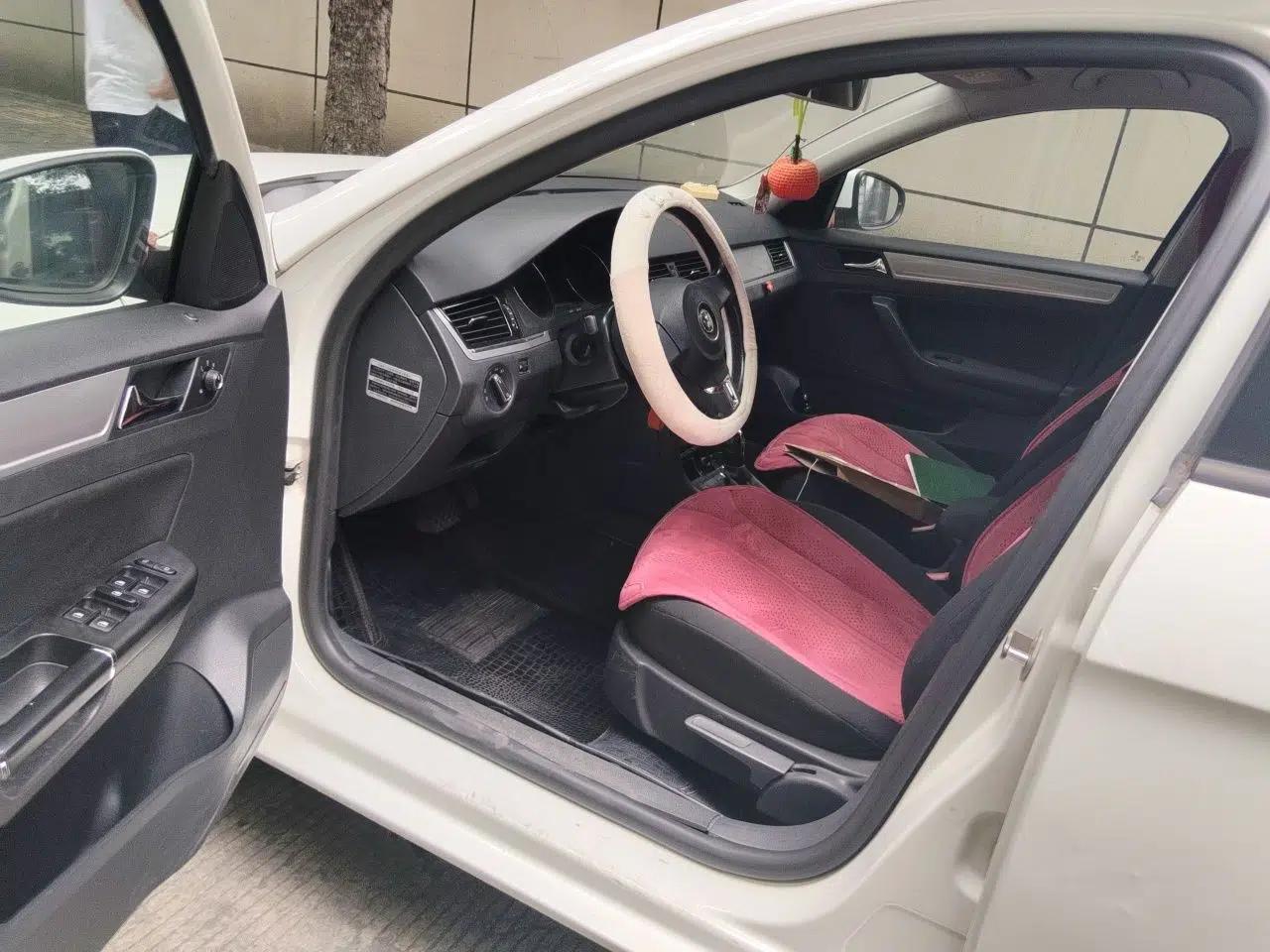 Volkswagen Bora 2015 Qihui Edition 1.6L Automatic Fashion Model — миниатюра 16