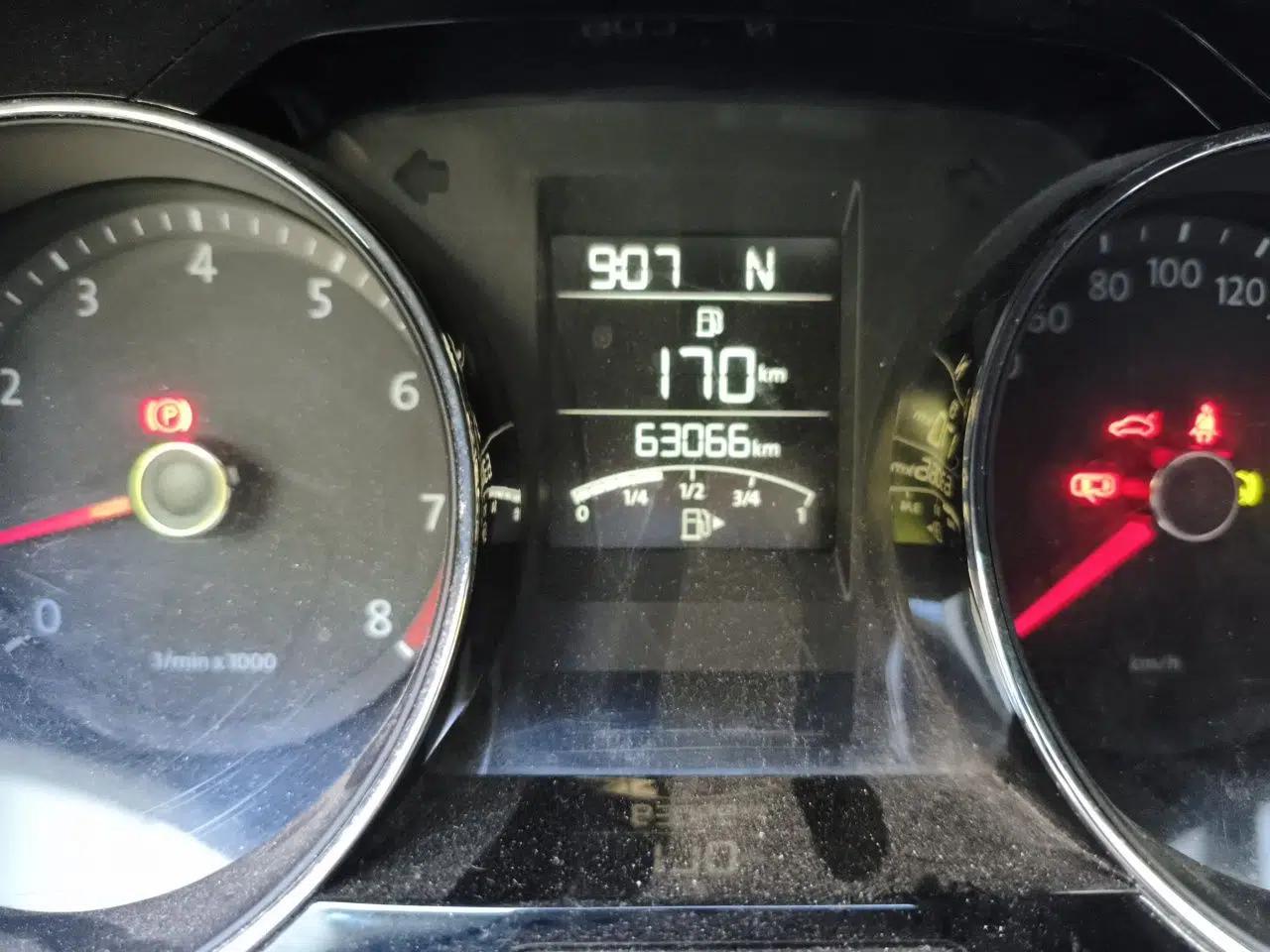 Volkswagen Bora 2014 1.6L Automatic Comfort Model — миниатюра 12