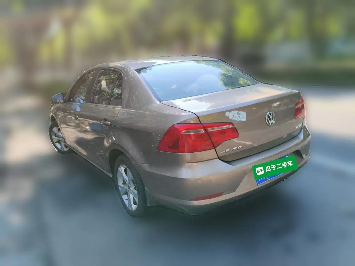 Volkswagen Bora 2014 1.6L Automatic Comfort Model — миниатюра 4