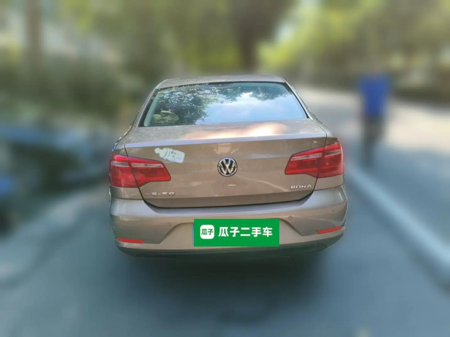 Volkswagen Bora 2014 1.6L Automatic Comfort Model — миниатюра 5
