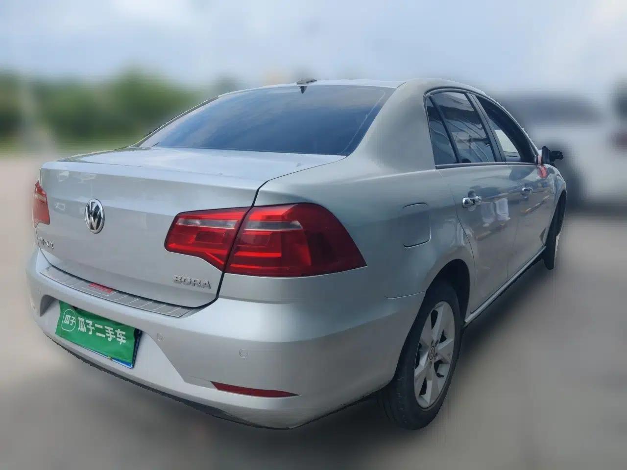 Volkswagen Bora 2015 Qihui Edition 1.6L Automatic Fashion Model — миниатюра 6