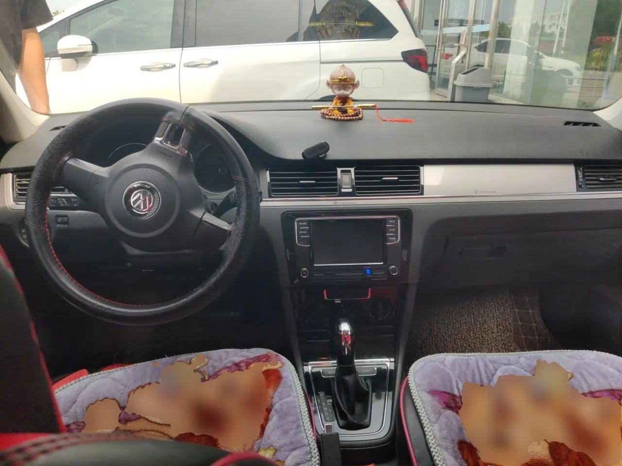 Volkswagen Bora 2015 Qihui Edition 1.6L Automatic Fashion Model — миниатюра 9