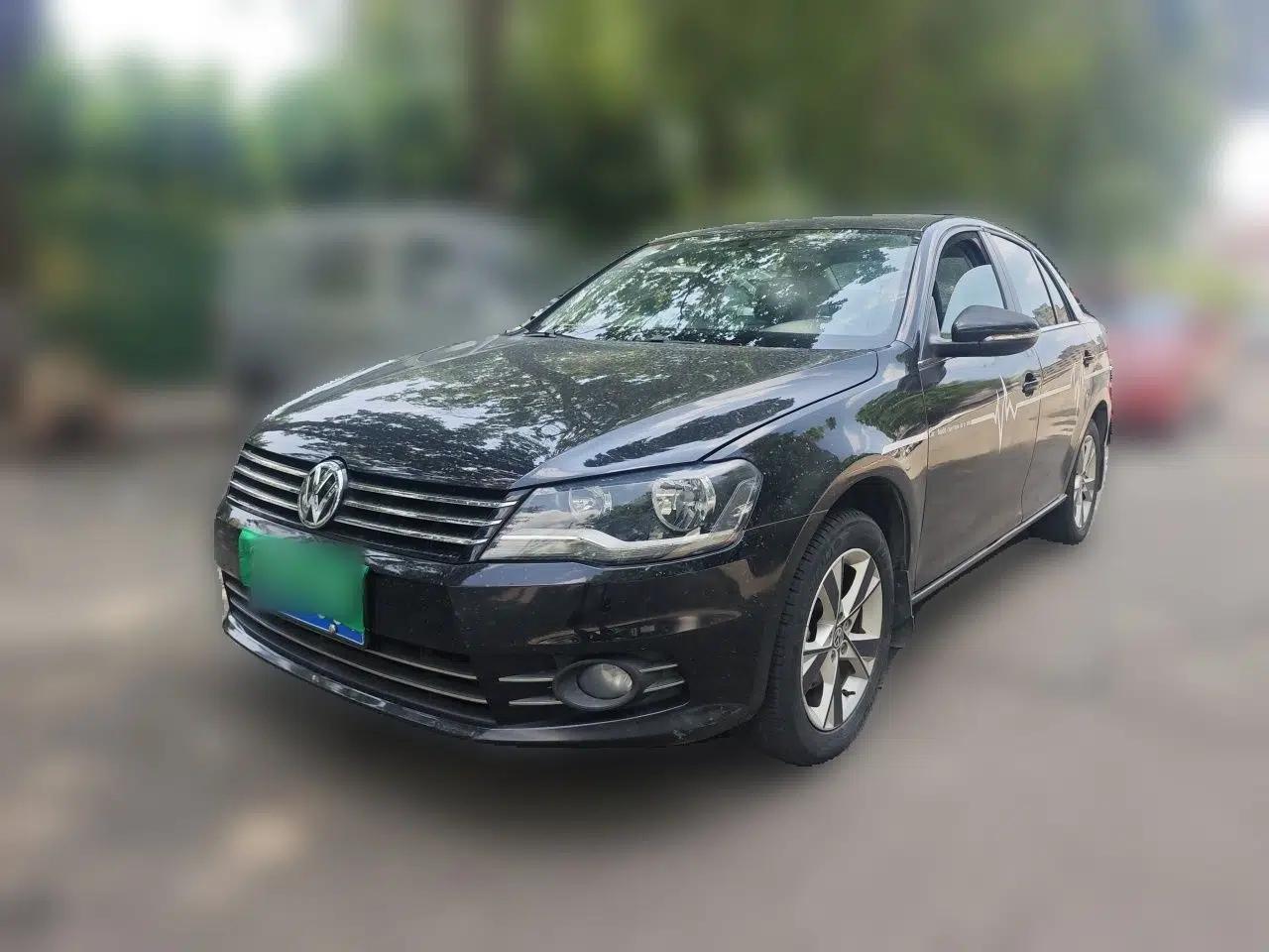 Volkswagen Bora 2013 1.6L Automatic Comfort Model — миниатюра 1