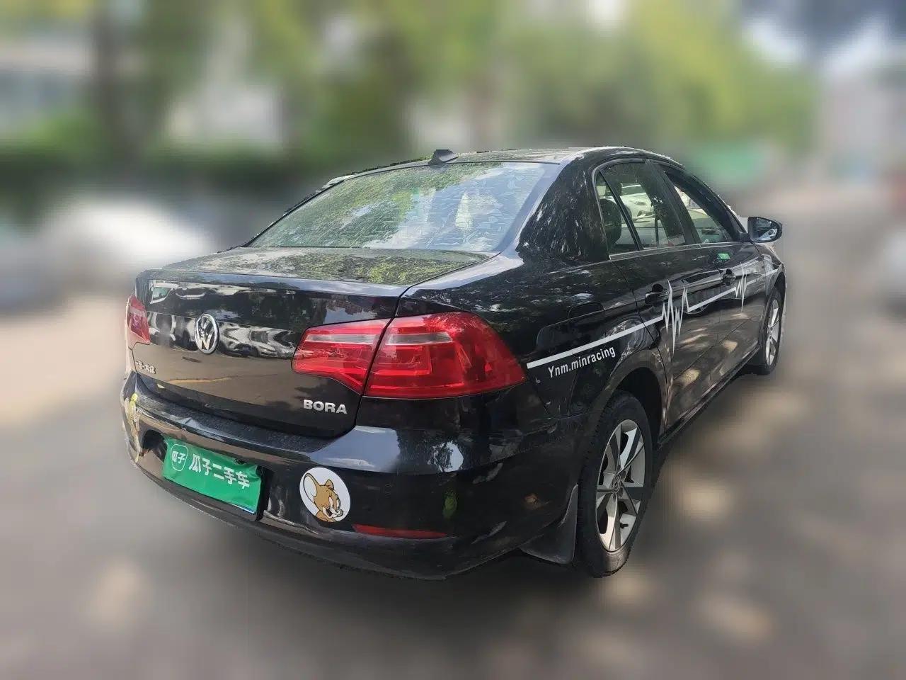Volkswagen Bora 2013 1.6L Automatic Comfort Model — миниатюра 6