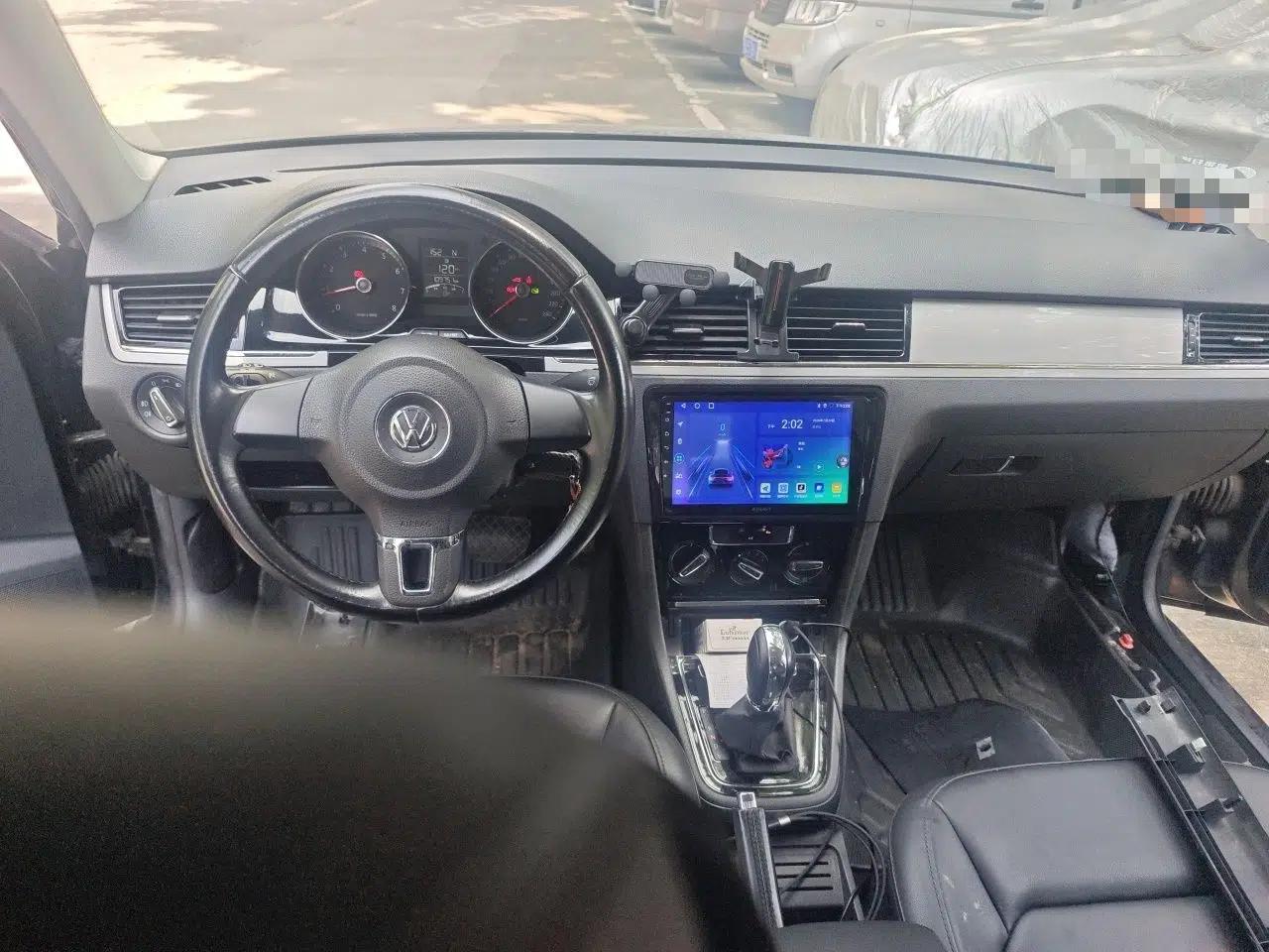Volkswagen Bora 2013 1.6L Automatic Comfort Model — миниатюра 9