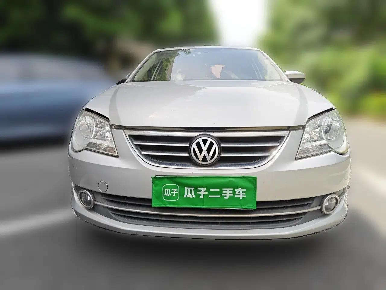 Volkswagen Bora 2012 1.6L Automatic Fashion Edition — миниатюра 2