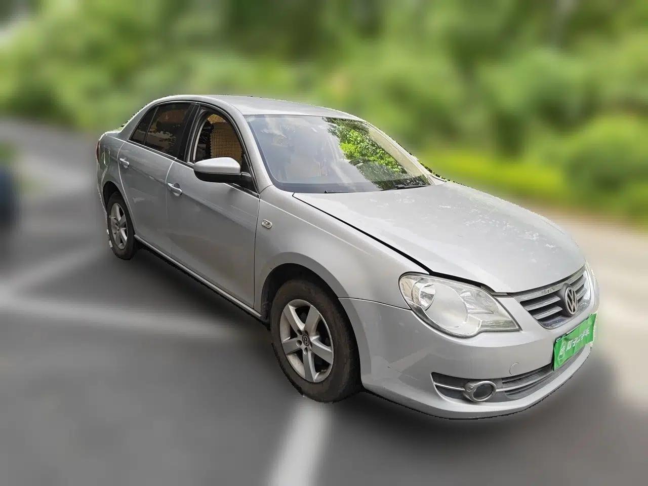 Volkswagen Bora 2012 1.6L Automatic Fashion Edition — миниатюра 3