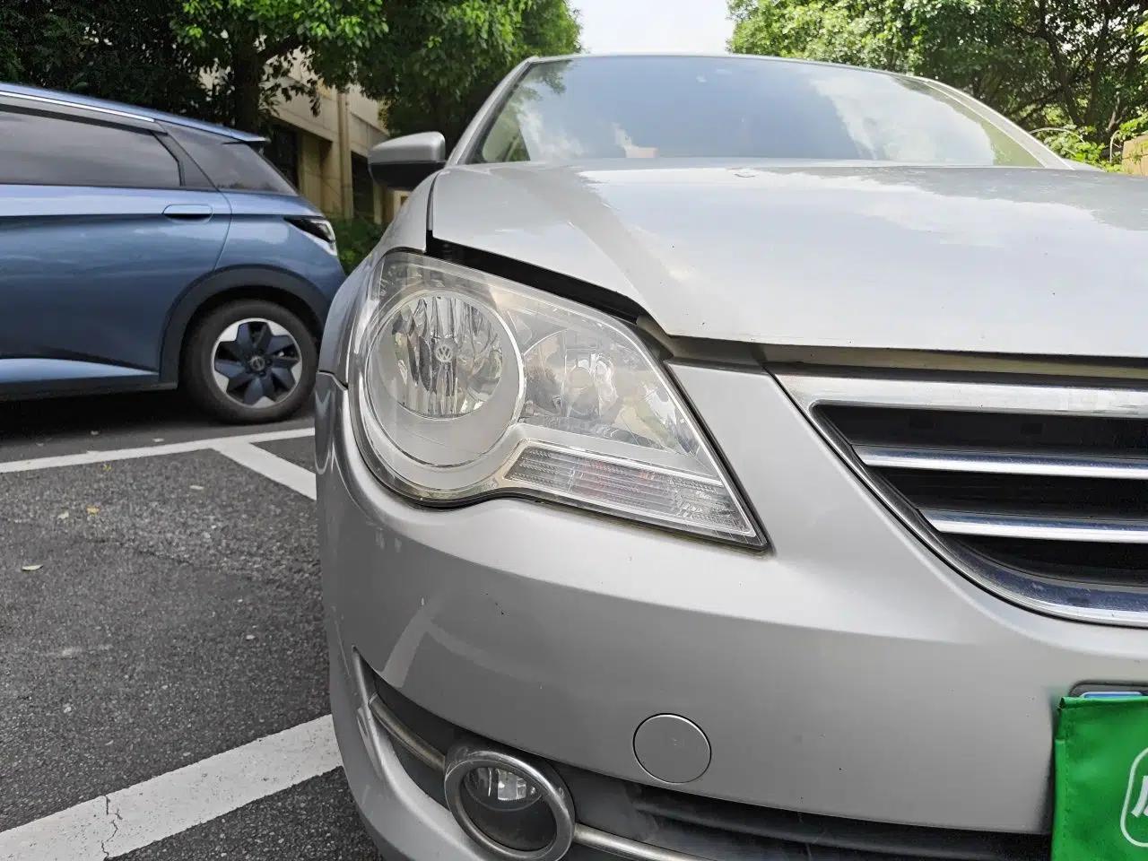 Volkswagen Bora 2012 1.6L Automatic Fashion Edition — миниатюра 7