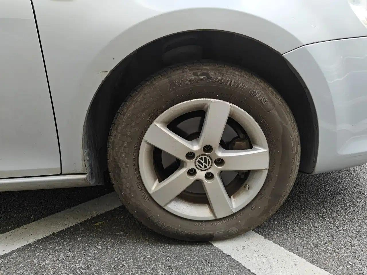 Volkswagen Bora 2012 1.6L Automatic Fashion Edition — миниатюра 8