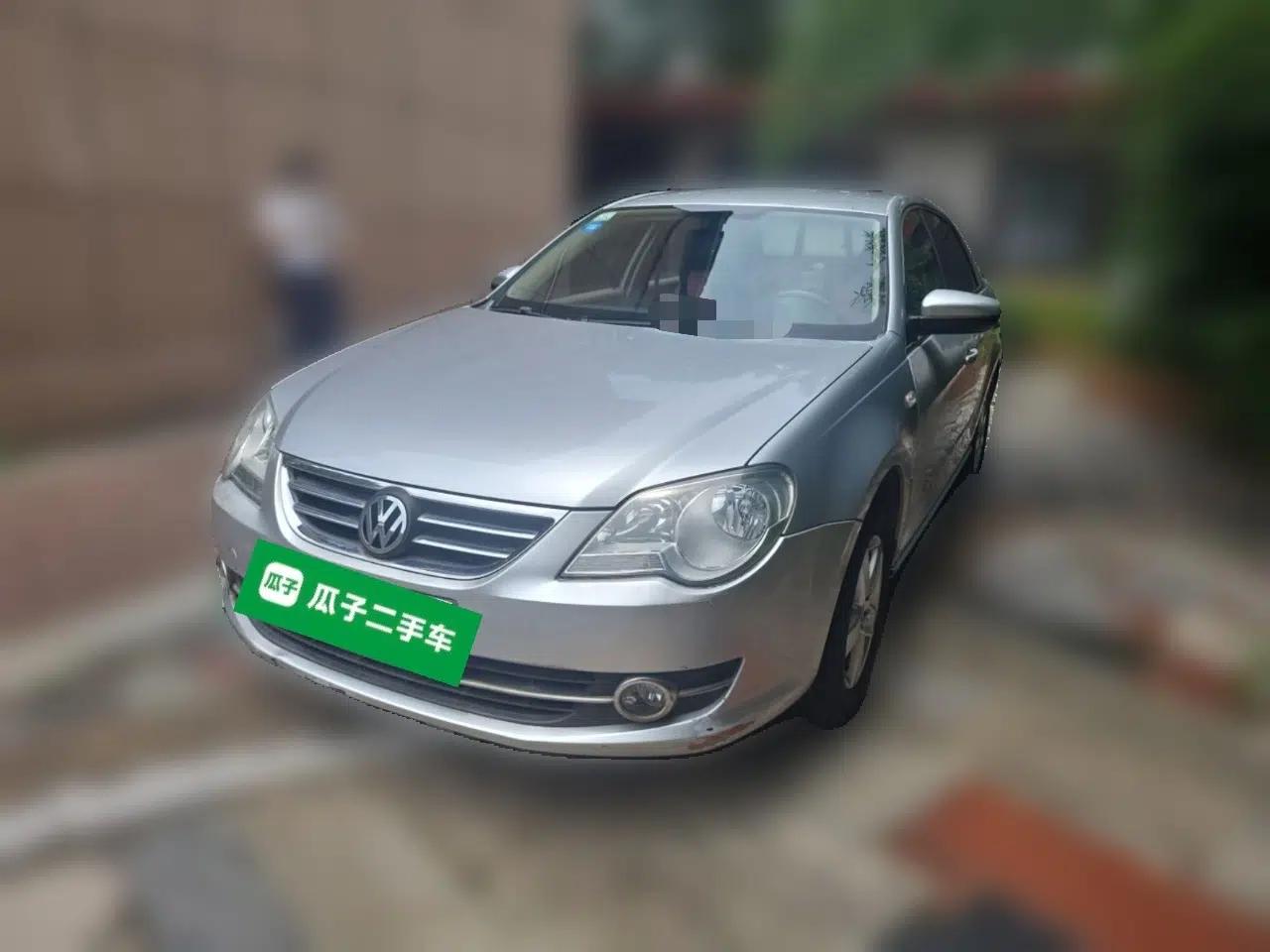 Volkswagen Bora 2012 1.6L Manual Fashion Edition — миниатюра 1