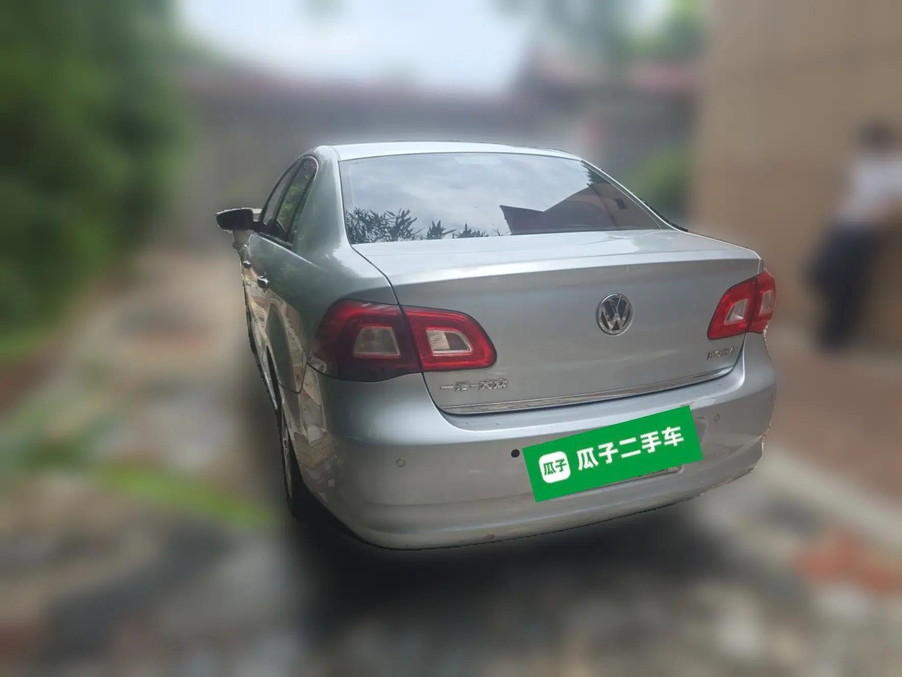 Volkswagen Bora 2012 1.6L Manual Fashion Edition — миниатюра 4