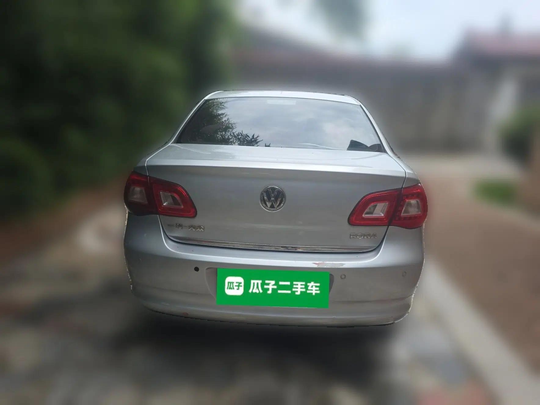 Volkswagen Bora 2012 1.6L Manual Fashion Edition — миниатюра 5