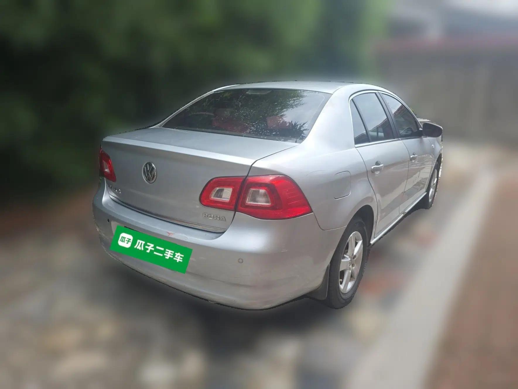 Volkswagen Bora 2012 1.6L Manual Fashion Edition — миниатюра 6