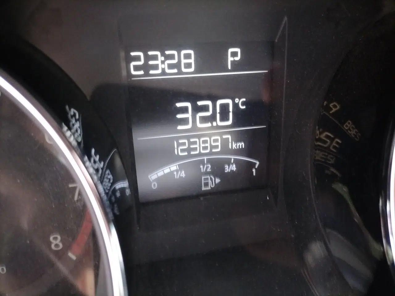Volkswagen Bora 2013 1.4T Automatic Comfort Model — миниатюра 12