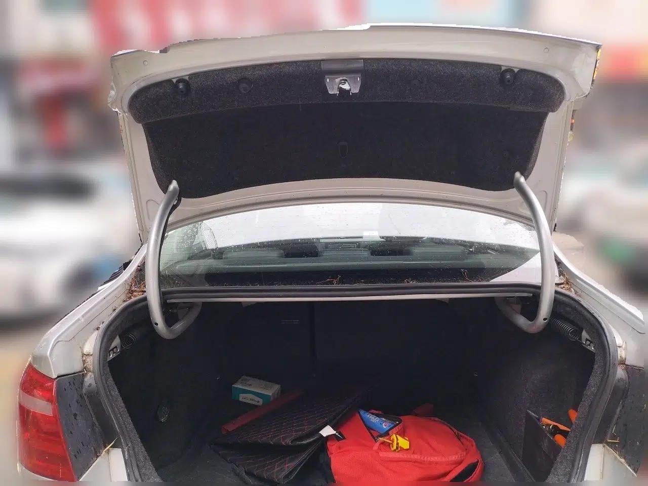 Volkswagen Bora 2013 1.4T Automatic Comfort Model — миниатюра 19
