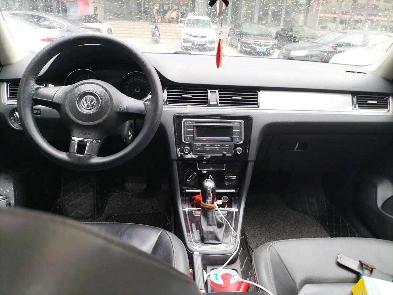 Volkswagen Bora 2013 1.4T Automatic Comfort Model — миниатюра 9