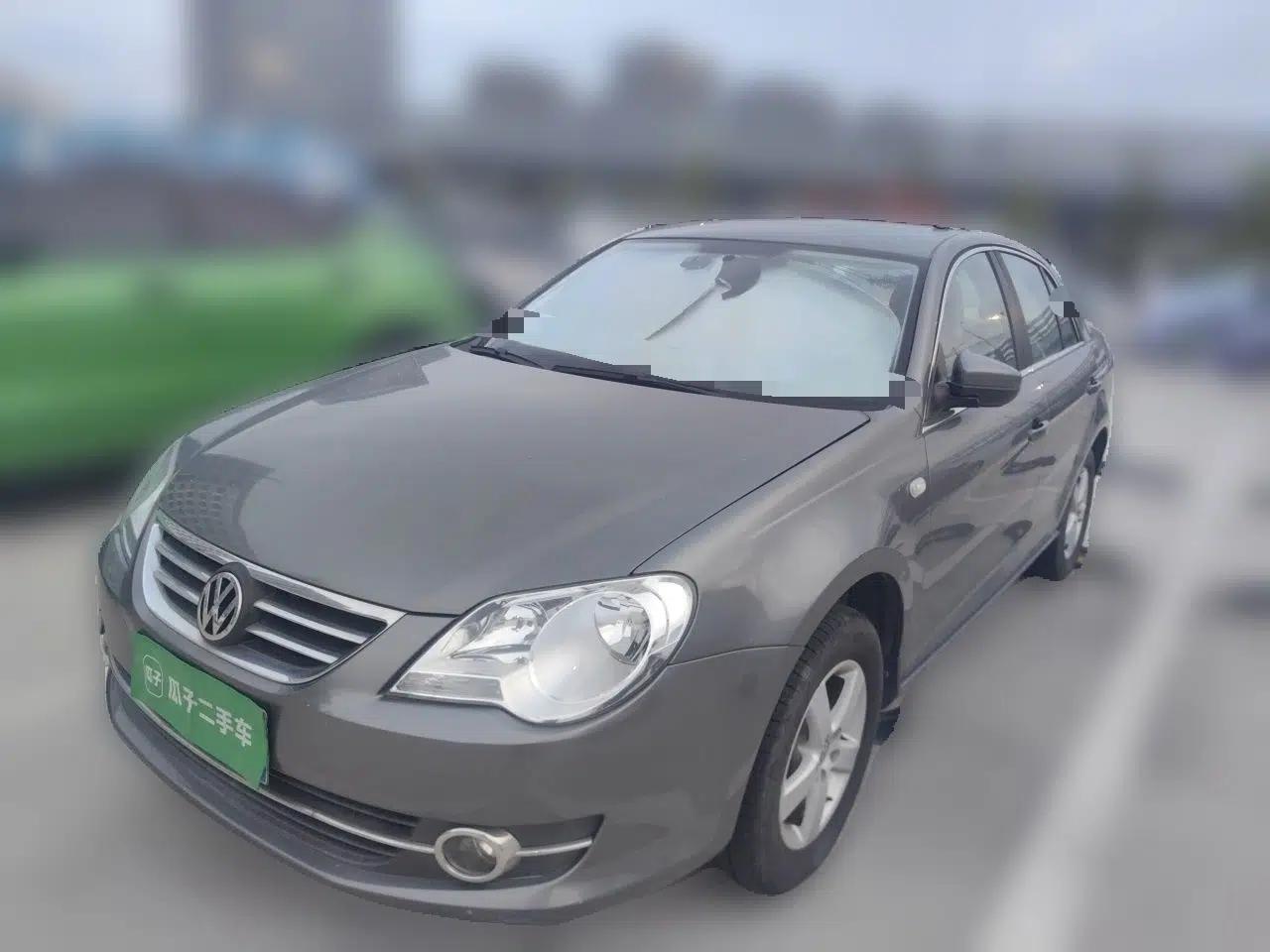 Volkswagen Bora 2012 1.6L Manual Fashion Edition — миниатюра 1