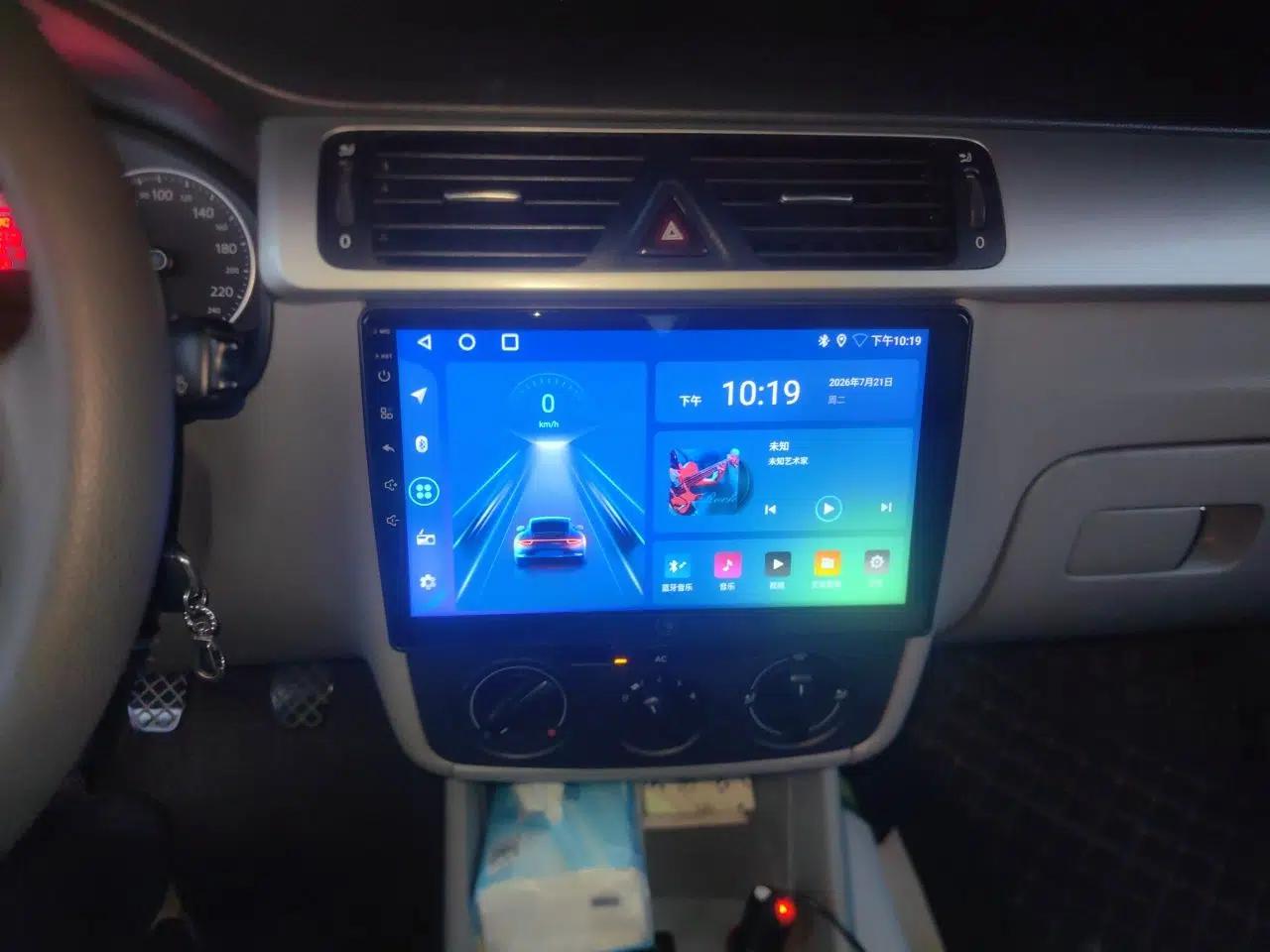 Volkswagen Bora 2012 1.6L Manual Fashion Edition — миниатюра 13