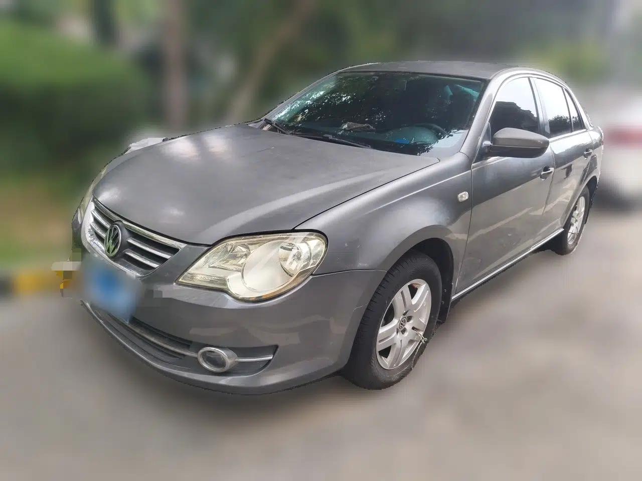 Volkswagen Bora 2011 1.6L Automatic Fashion Edition — миниатюра 1