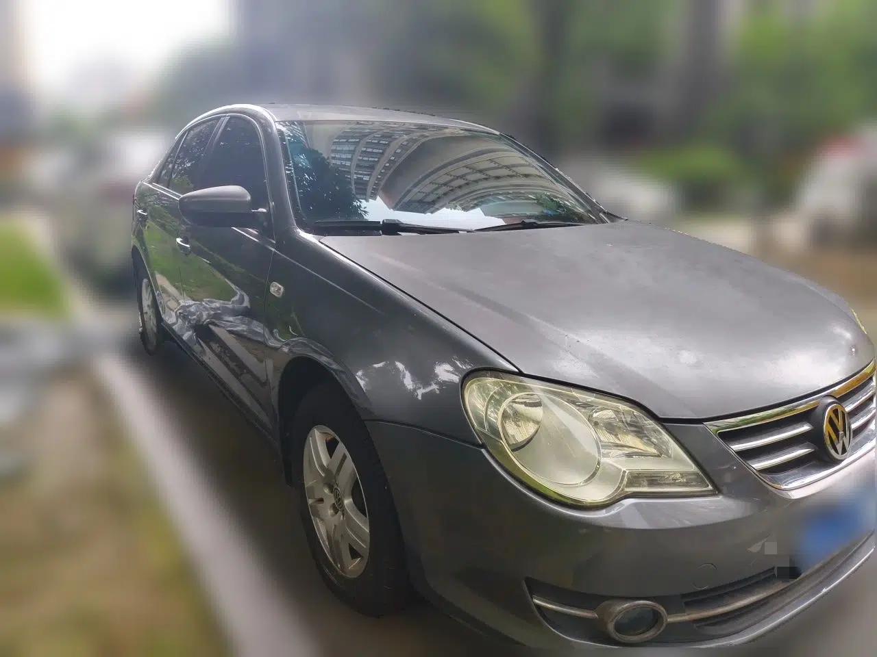 Volkswagen Bora 2011 1.6L Automatic Fashion Edition — миниатюра 3