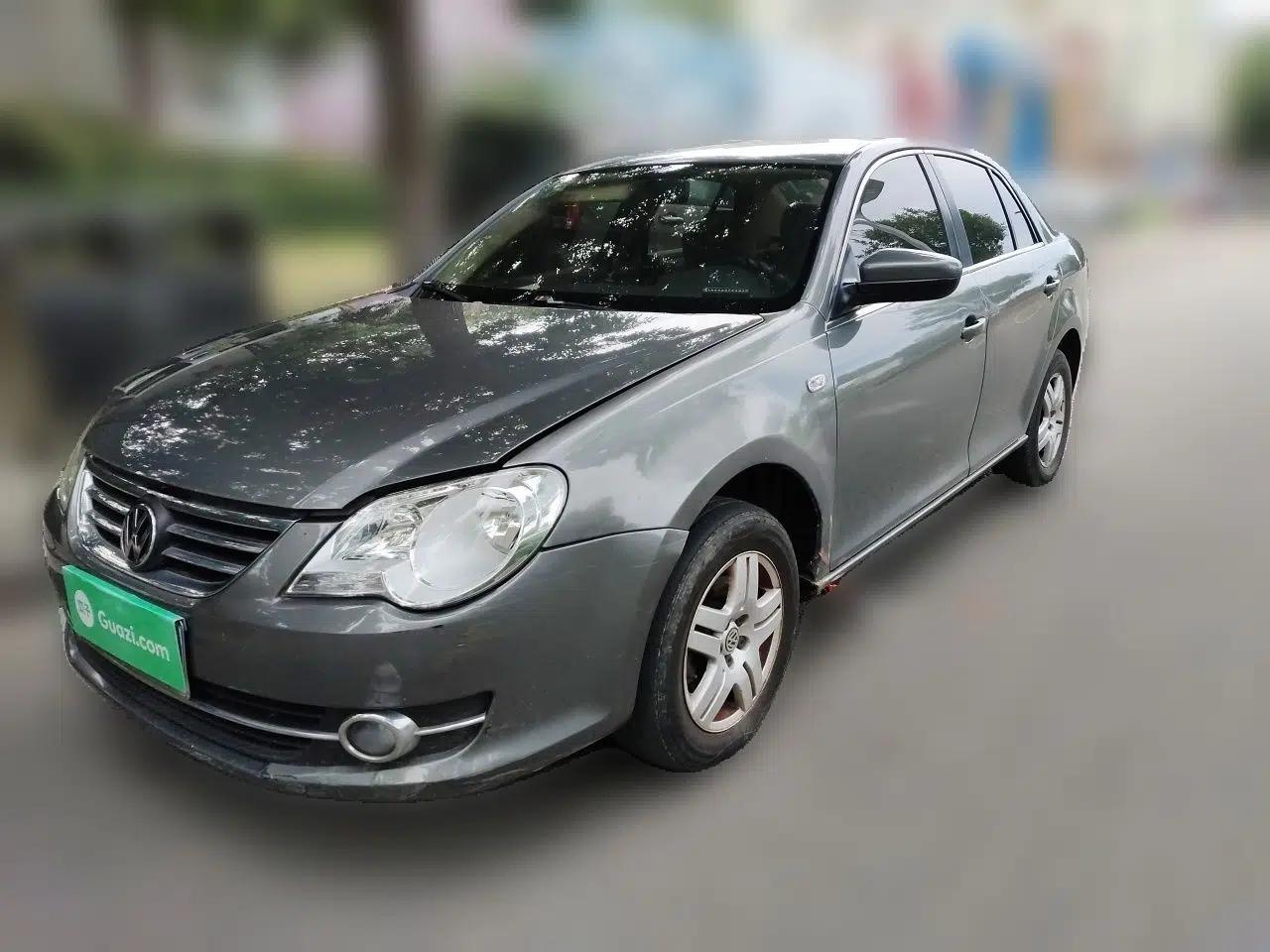 Volkswagen Bora 2012 1.6L Manual Fashion Edition — миниатюра 1