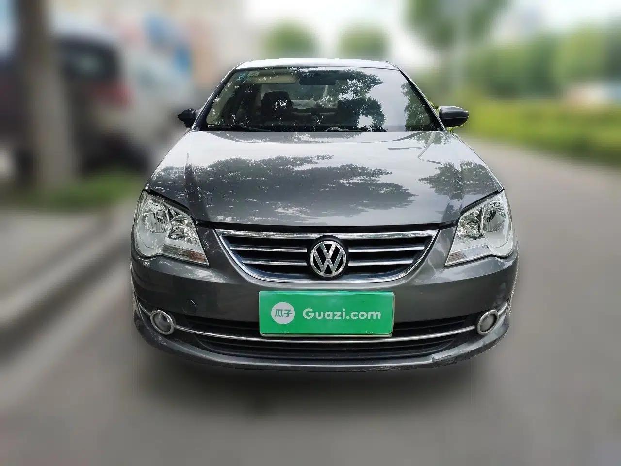 Volkswagen Bora 2012 1.6L Manual Fashion Edition — миниатюра 2
