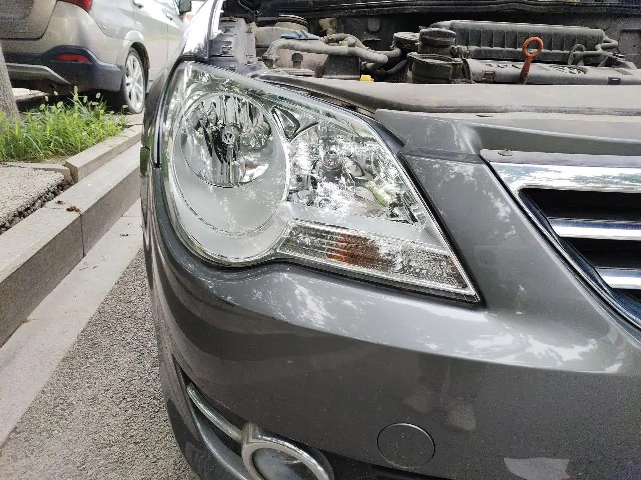 Volkswagen Bora 2012 1.6L Manual Fashion Edition — миниатюра 7
