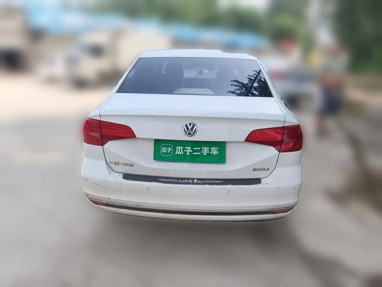 Volkswagen Bora 2017 1.6L Manual Comfort Model — миниатюра 5