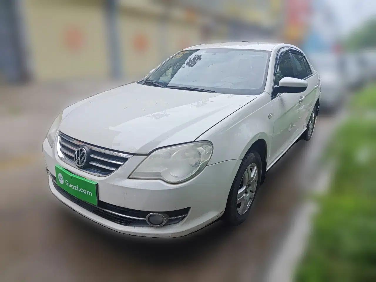 Volkswagen Bora 2011 1.6L Manual Fashion Edition — миниатюра 1