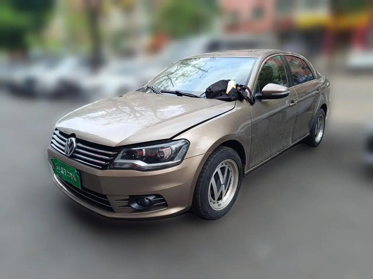 Volkswagen Bora 2015 Value Edition 1.6L Automatic Comfort Version — миниатюра 1