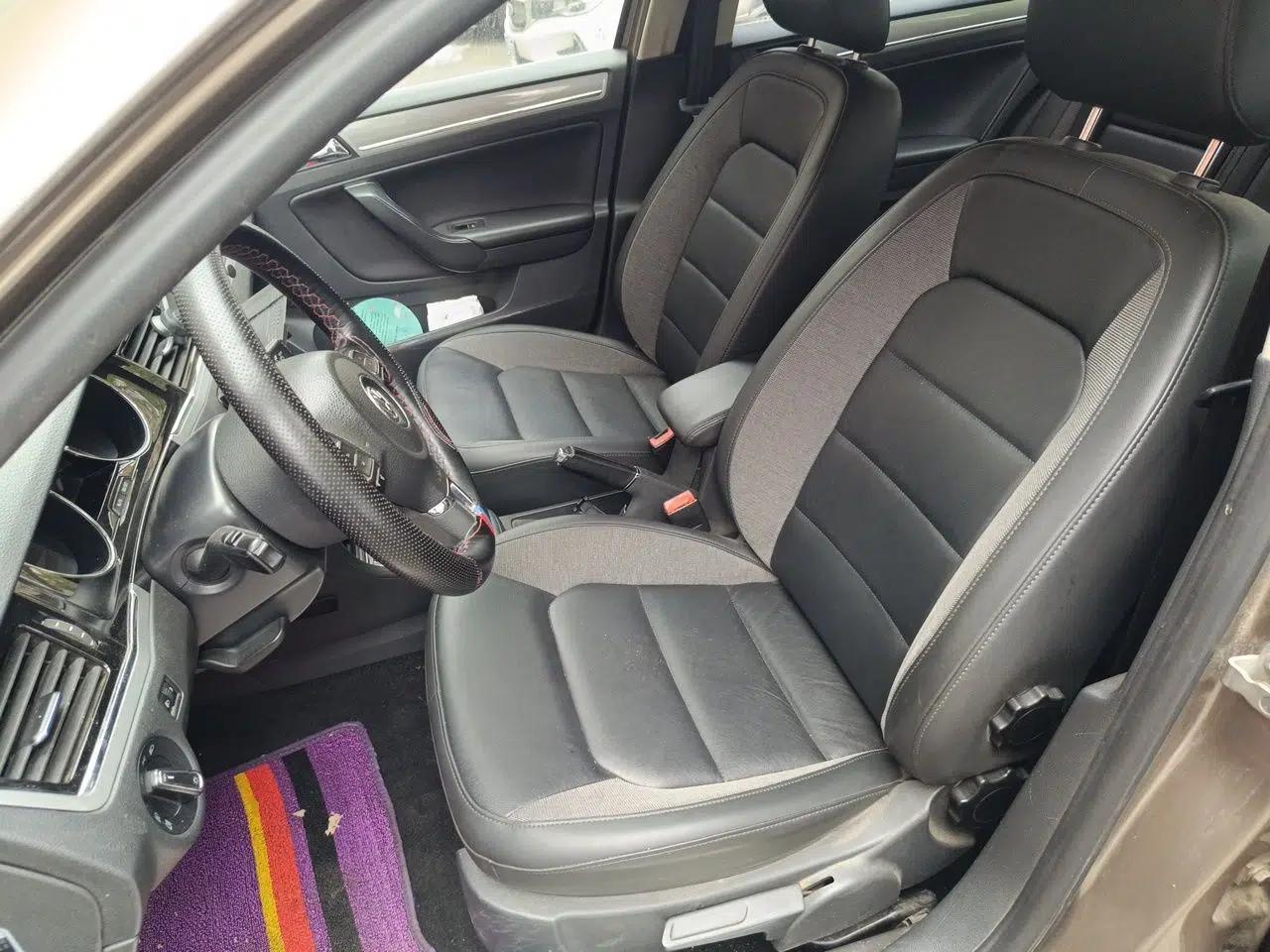 Volkswagen Bora 2015 Value Edition 1.6L Automatic Comfort Version — миниатюра 15