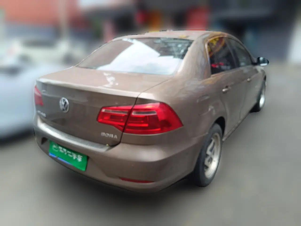 Volkswagen Bora 2015 Value Edition 1.6L Automatic Comfort Version — миниатюра 6