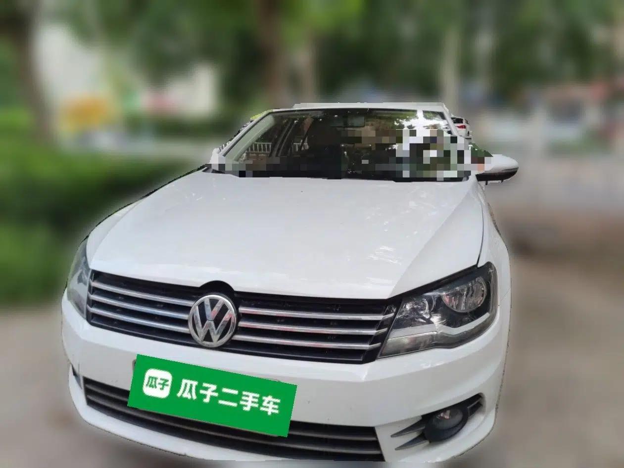 Volkswagen Bora 2014 1.6L Manual Comfort Model — миниатюра 1