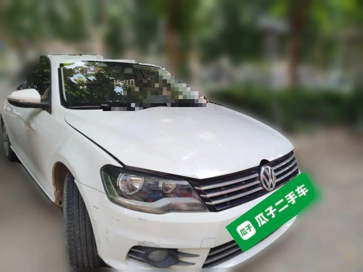 Volkswagen Bora 2014 1.6L Manual Comfort Model — миниатюра 3