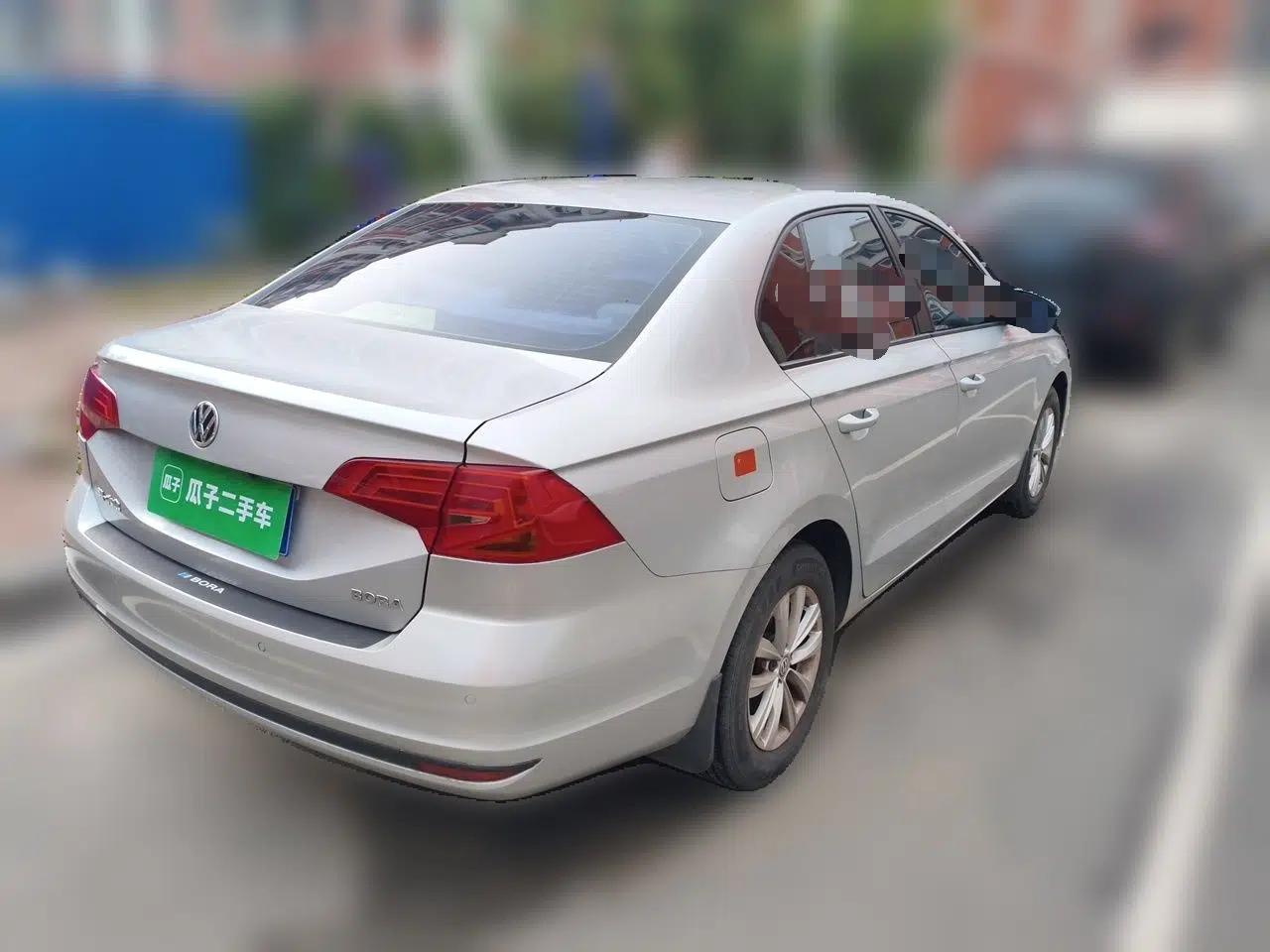 Volkswagen Bora 2016 1.6L Manual Fashion Edition — миниатюра 6