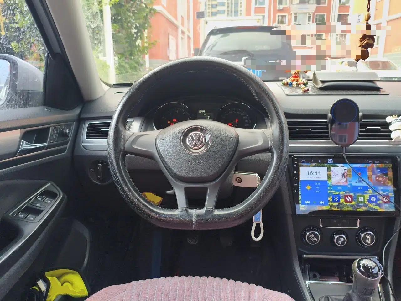 Volkswagen Bora 2016 1.6L Manual Fashion Edition — миниатюра 10