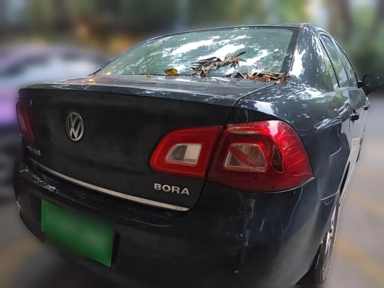 Volkswagen Bora 2012 1.6L Automatic Fashion Edition — миниатюра 5