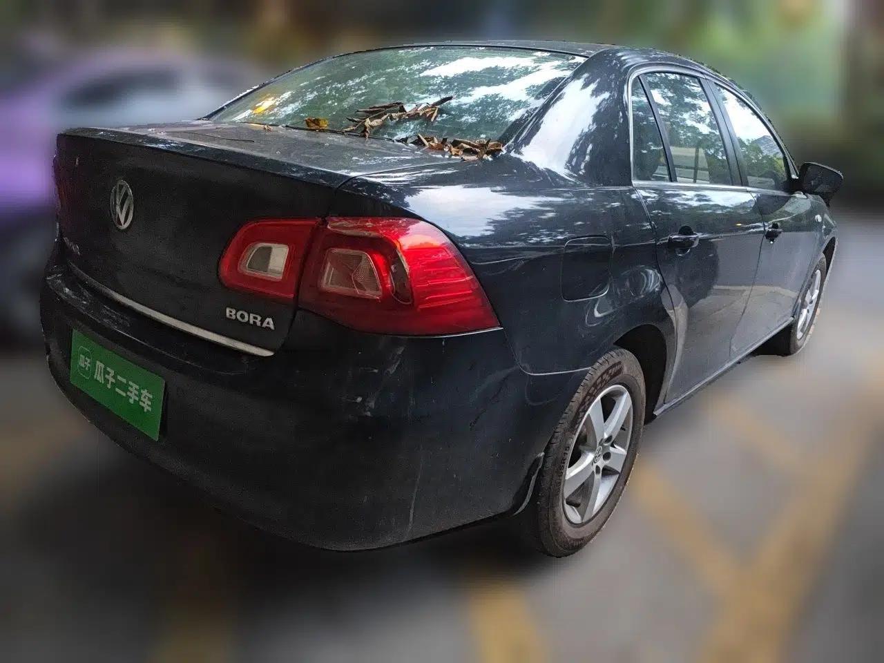 Volkswagen Bora 2012 1.6L Automatic Fashion Edition — миниатюра 6